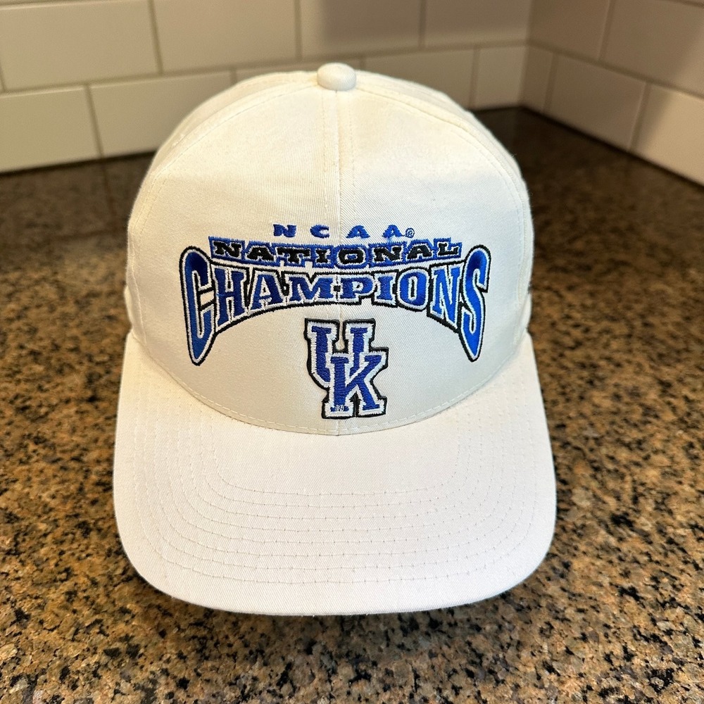 Vtg 1998 Kentucky Wildcats Starter Hat Snapback White NCAA National Champions